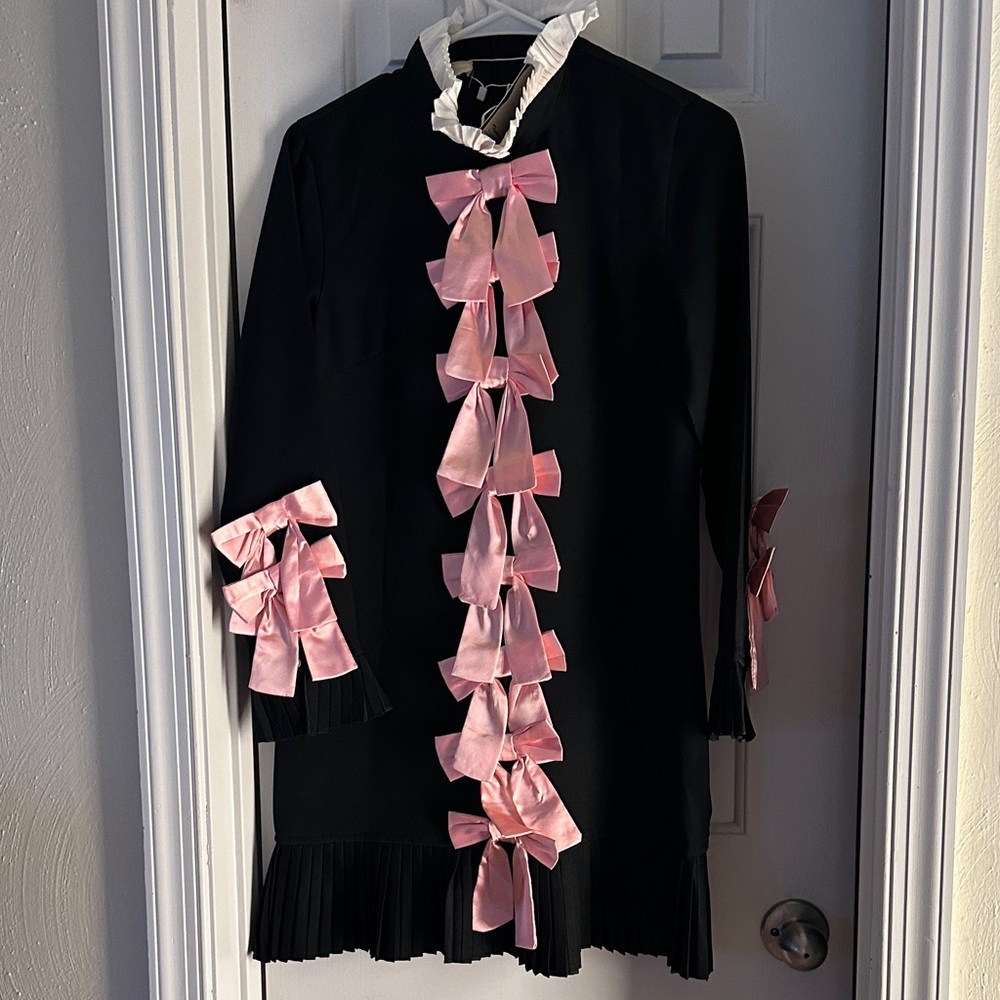Elegant Black Dress with Pink Bows